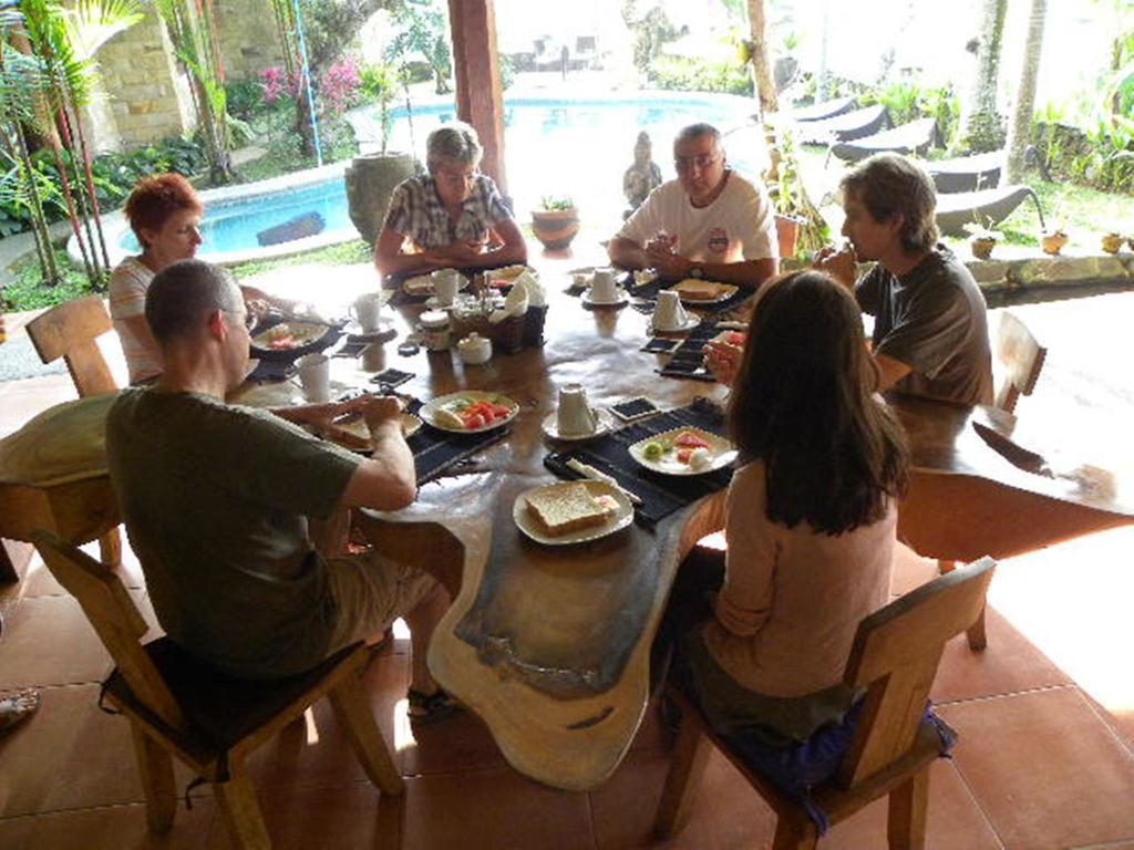 Saudara Home Ubud Екстер'єр фото